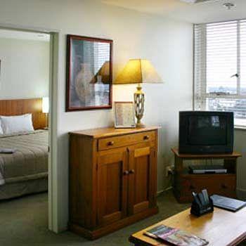 The Poplars Apartment Hotel كريستتشيرش المظهر الخارجي الصورة